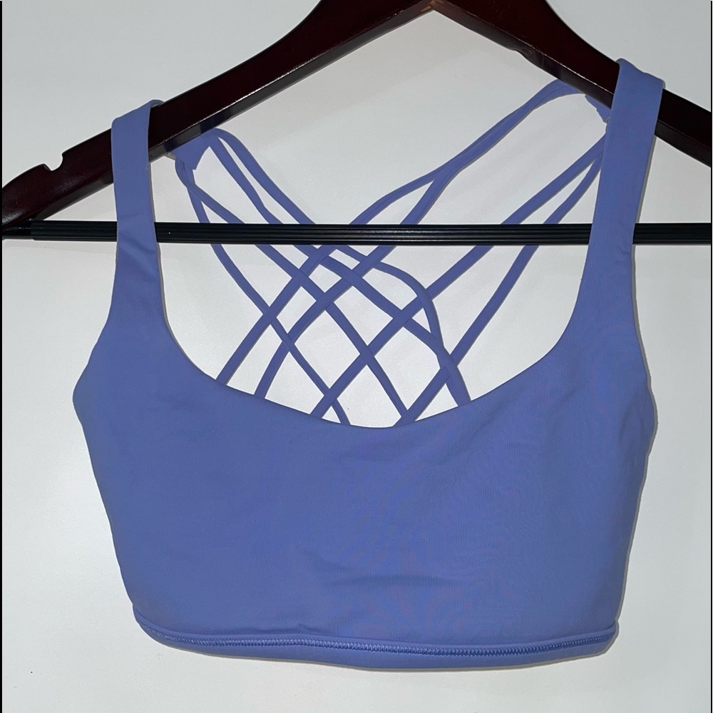Lululemon light blue crossover back sport bra